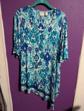 8. Chico's Blue White Abstract Print Asymmetrical Hemline Short Sleeve Top XL 16